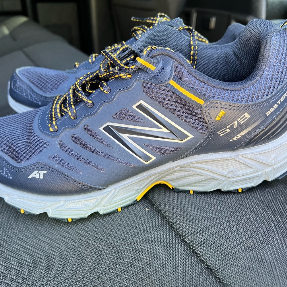New Balance Men's Blue Trail Running Shoes